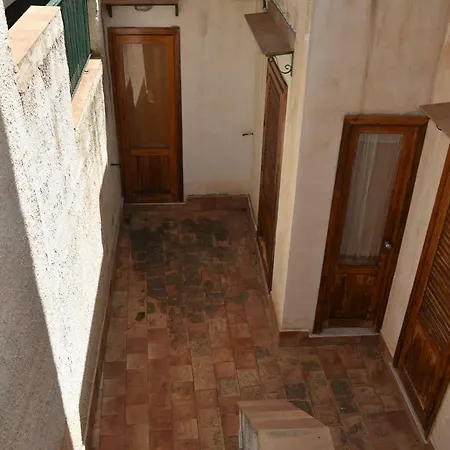 Case E Lilla Macari